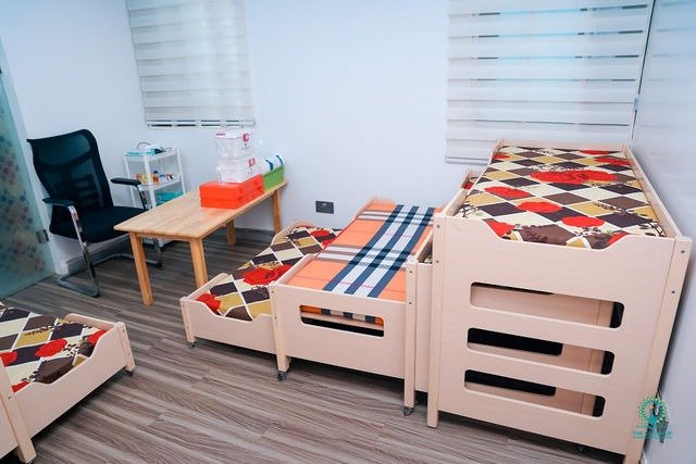 glow-up international school